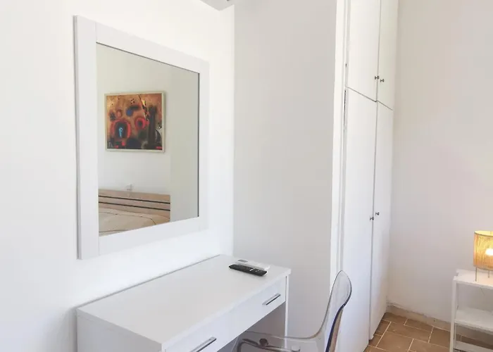 3rd Floor In Town With Sea View Appartamento *