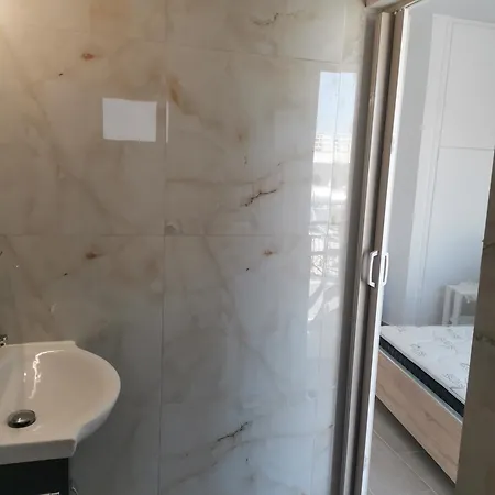 3rd Floor In Town With Sea View Appartement *