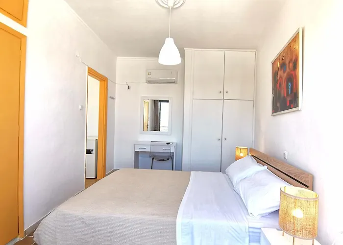 3rd Floor In Town With Sea View شقة